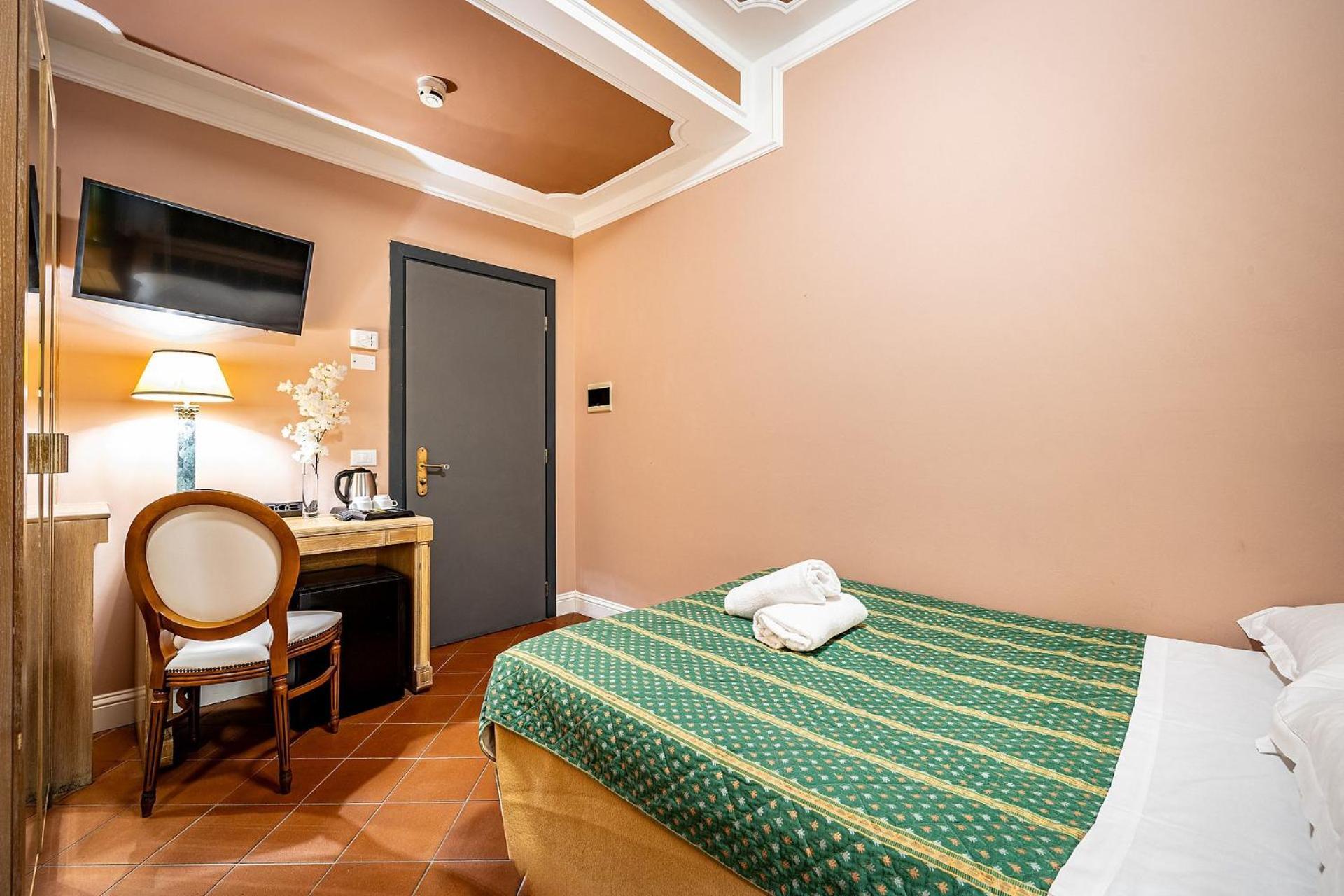 Queen Room